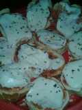 Pizzetitas de Pan🍞🍞🍕 Hechas en Microondas.. 😊