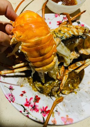 Hình của món Tôm hùm hấp.