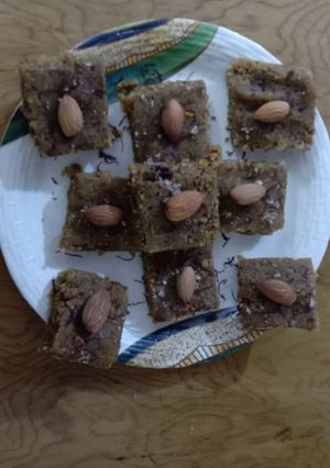 A picture of Besan Burfi.