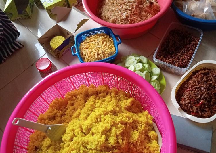 Nasi kuning syukuran