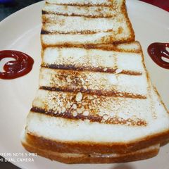 A picture of Grill pan sandwich.