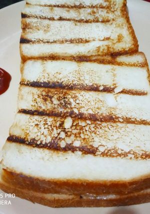 A picture of Grill pan sandwich.
