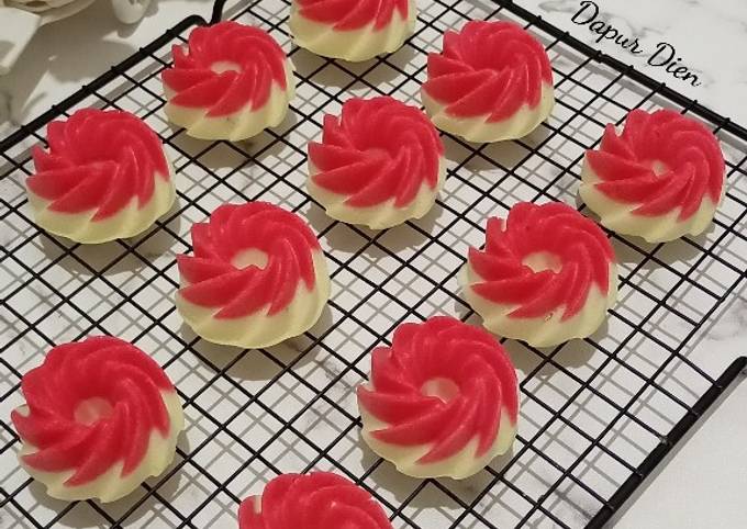Cara bikin Bolu Kukus Putih Telur edisi Merah Putih Cara bikin Bolu Kukus Putih Telur edisi Merah Putih