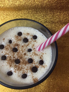 Una foto de Batido de choco plátano 🍌🍫🍯