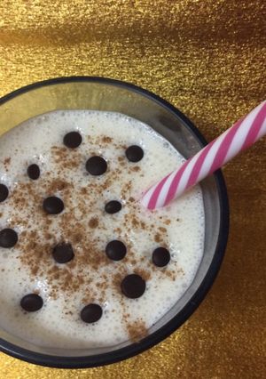 Una foto de Batido de choco plátano 🍌🍫🍯