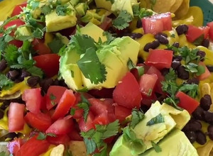 Foto de Nachos com Cheddar e Guacamole