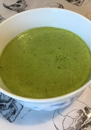 Une photo de Pesto d'herbes aromatiques et ail mariné