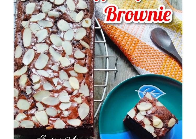 Bagaimana Membuat Fudgy Shiny Crust Brownie Anti Gagal