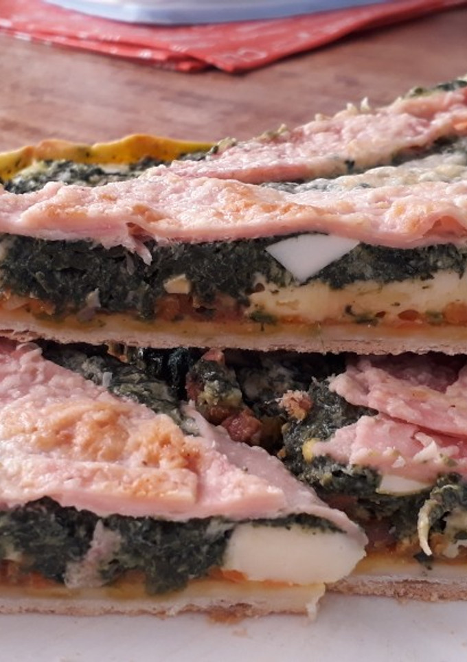 Una foto de Tarta de espinacas y zanahorias con carne