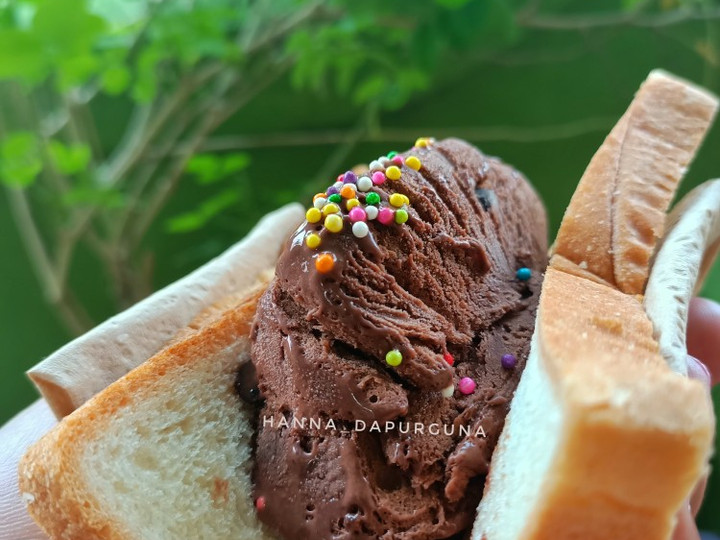 Langkah Mudah untuk Menyiapkan Ice cream chocolate chips yang Menggugah Selera