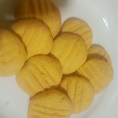 A picture of Custard cookies.