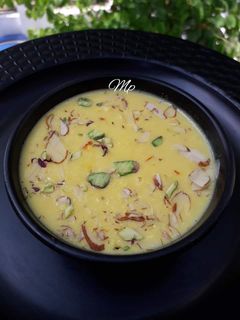 रबड़ी(RABDI RECIPE IN HINDI) रेसिपी मुख्य फोटो