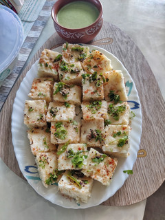 सूजी ढोकला रेसिपी मुख्य फोटो