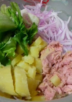 Una foto de Ensalada de Papa con Atún