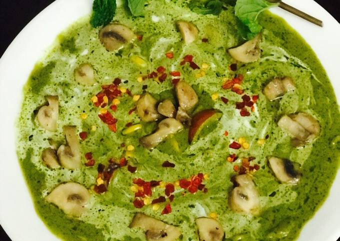 Creamy Spinach-Mushrooms & Corn Soup 🍲