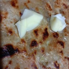 A picture of Aloo paratha.