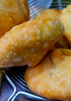 प्याज की कचौड़ी (Pyaz ki kachori recipe in Hindi) रेसिपी मुख्य फोटो