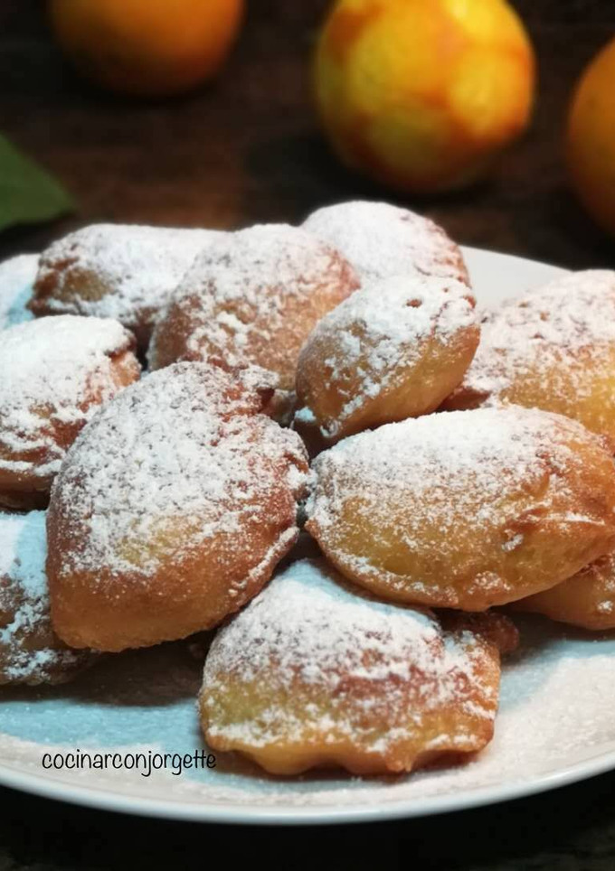 Una foto de Buñuelos con licor de anís a la naranja