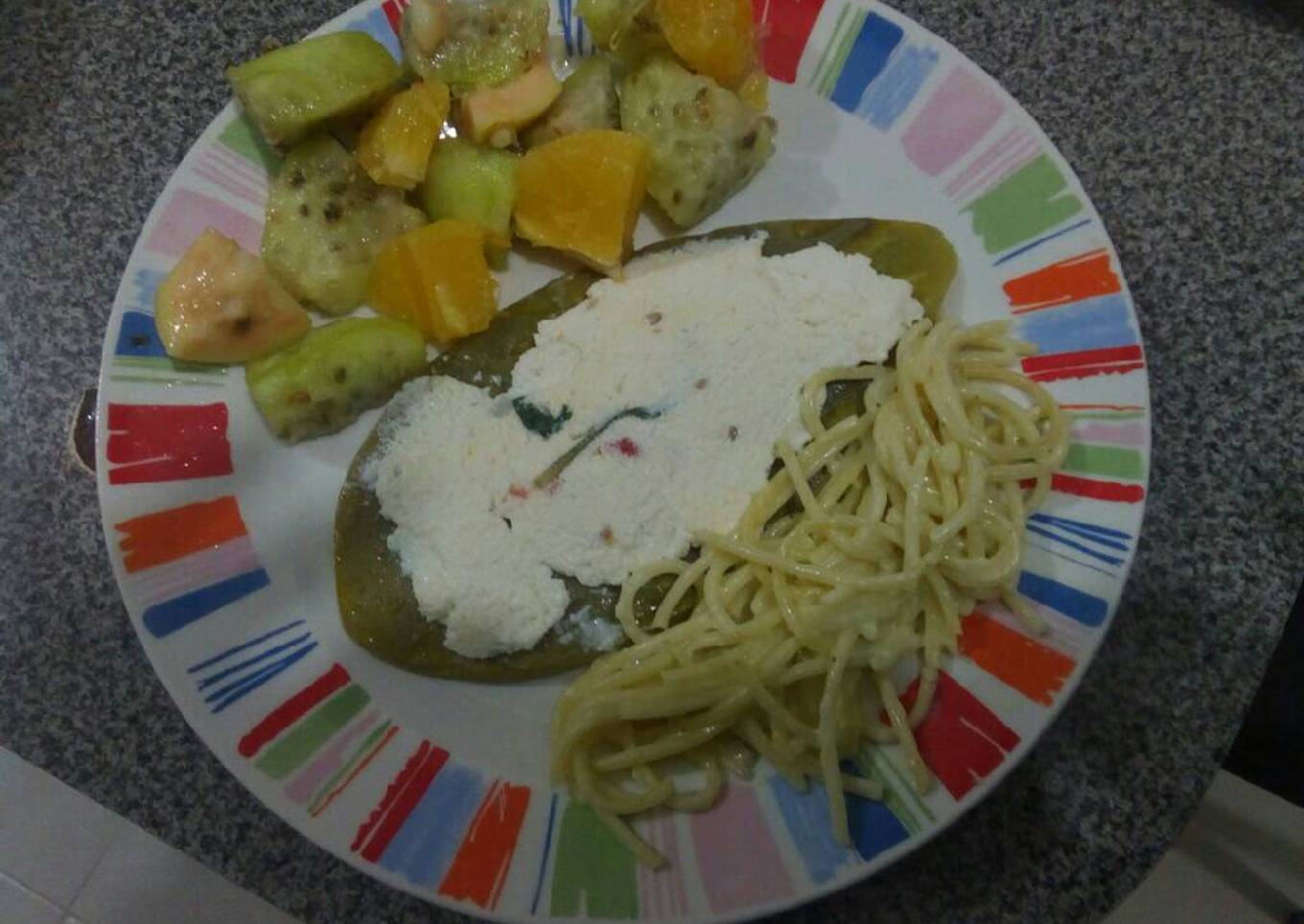 Sopes de nopal con requesón