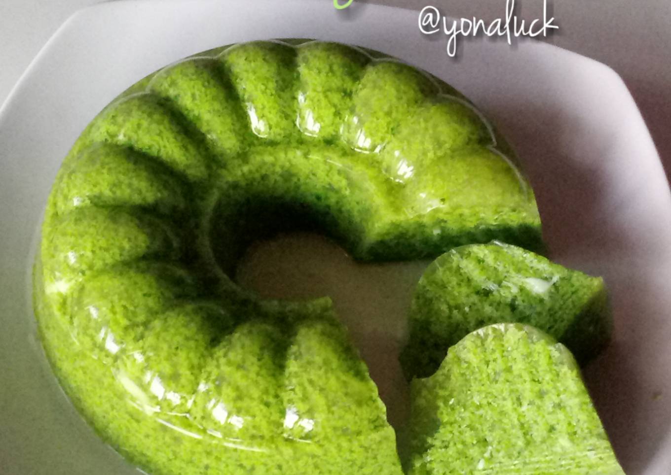Puding Lumut Kelor Pandan