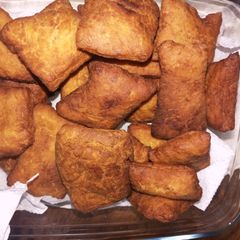 A picture of Crunchy mandazi.
