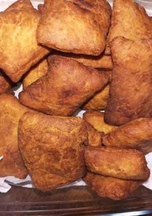 A picture of Crunchy mandazi.