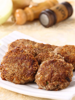 【家樂福廚房】漢堡肉排 的食譜成品照片