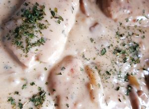 Une photo de Paupiettes de poulet à la crème et aux champignons
