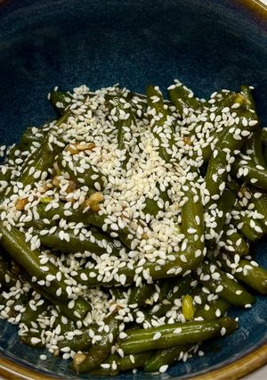 صورة لوصفة فاصوليا خضراء بالصويا وترياكي صوص