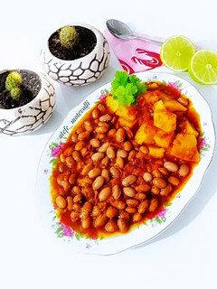 عکسی از دستور خوراک لوبیا چیتی با سیب زمینی