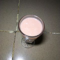 A picture of Water melon milk smoothies.