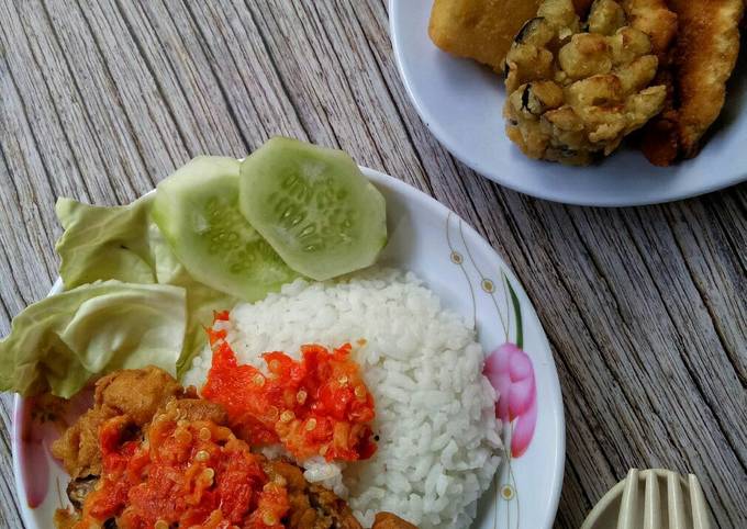 Cara Gampang Menyiapkan Ayam Geprek Crispy, Bisa Manjain Lidah