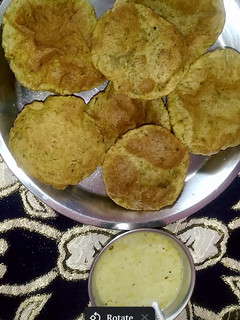 A picture of Whole Wheat Green Poori.