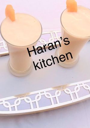 A picture of Papaya smoothie.