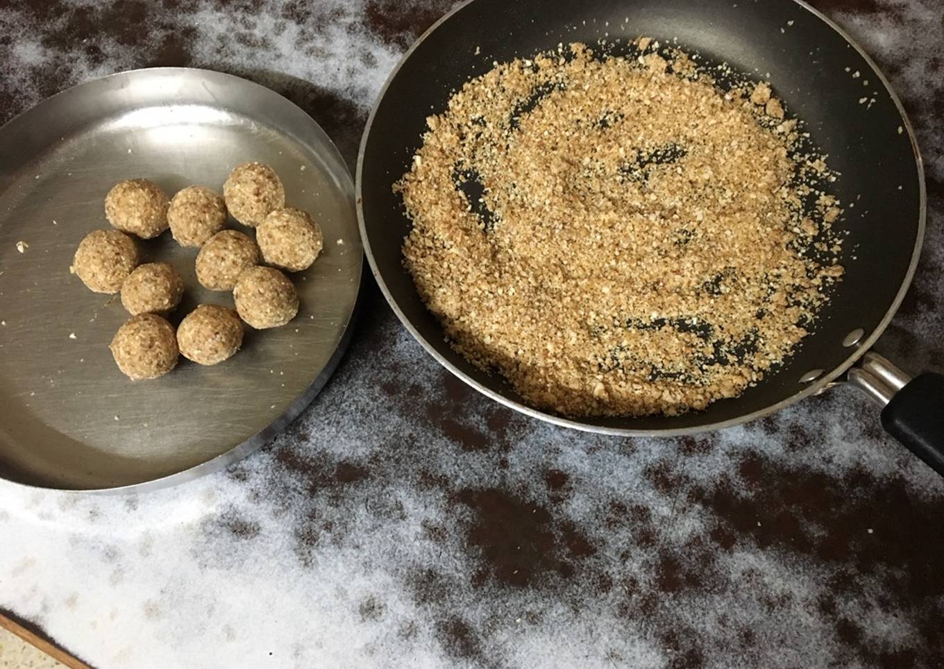 Healthy oats ladoo