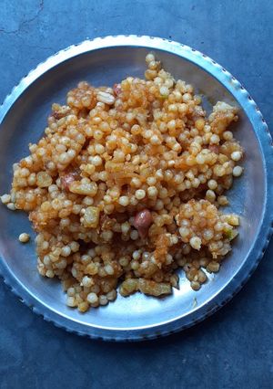 साबूदाना की खिचड़ी (sabudana ki khichdi recipe in Hindi) रेसिपी मुख्य फोटो