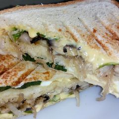 A picture of Mushroom sandwich.
