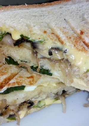 A picture of Mushroom sandwich.