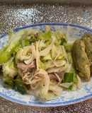 Bắp cải and thịt lợn xào (eat clean)