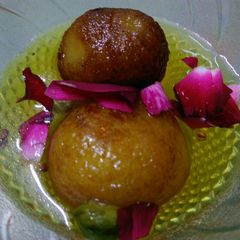 A picture of Potato gulab jamun.