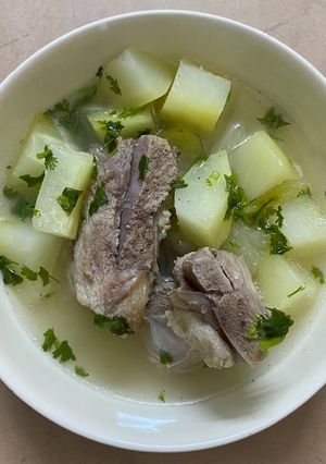Hình của món Canh đu đủ hầm xương.