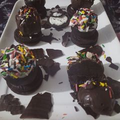 A picture of Oreo Chocolate balls.