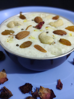लेफ्टओवर चावल खीर (leftover chawal kheer recipe in Hindi) रेसिपी मुख्य फोटो