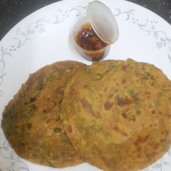 A picture of Coriander lachcha Paratha.