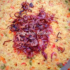 A picture of Fried Rice With Fried Onion.