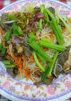 Hình của món Bún gạo xào thịt bò.