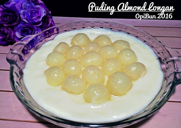 Puding Almond Longan