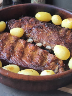 Una foto de Costillas de cerdo asadas y adobadas en casa