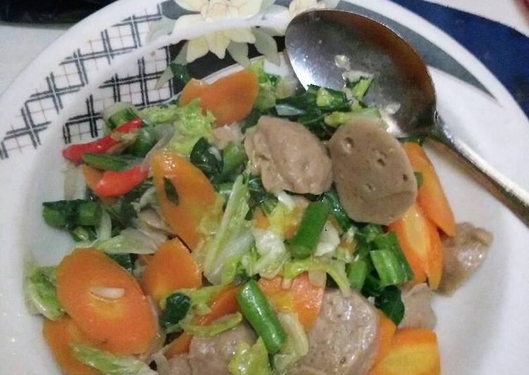 Cara meracik Capcay Bakso Sapi Lezat