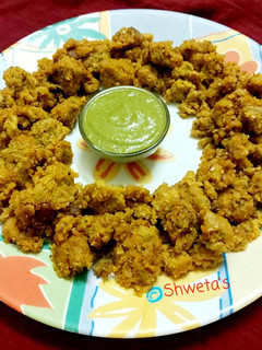 દુધી ના મુઠીયા (Dudhi Muthiya recipe in Gujarati) (Jain) રેસીપી મુખ્ય ફોટો